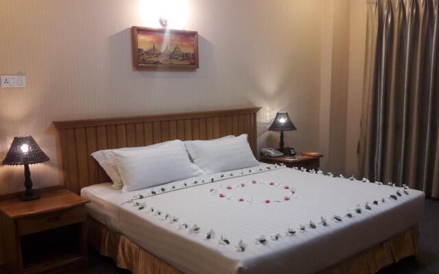 Hotel Golden Land