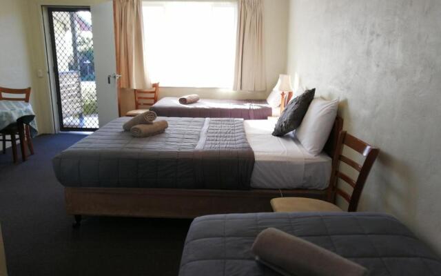 Wintersun Gardens Motel