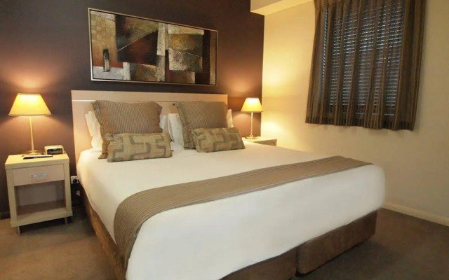 Oaks Brisbane on Margaret Suites