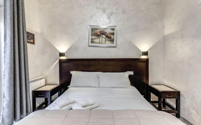 Hotel Family House