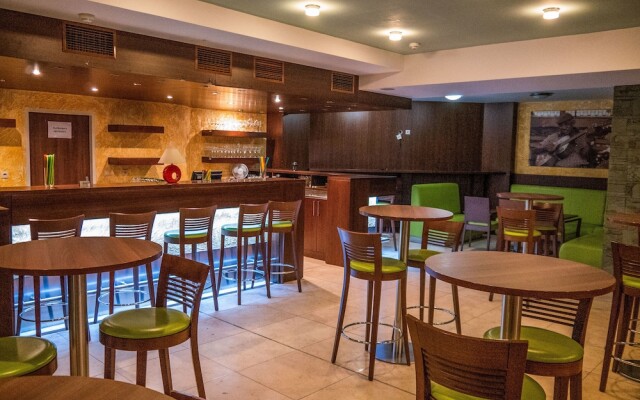 Alexandra Business Hotel
