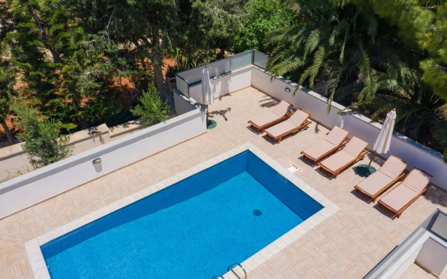 Villa Stephanotis - 3 Bedroom Villa With Pool