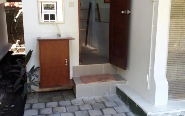 Manuh Guest House