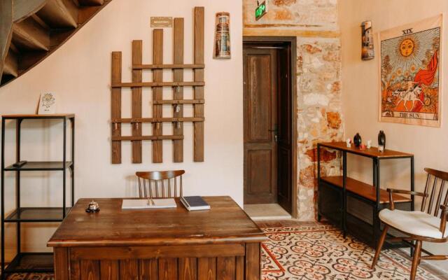 Nill's Stone House Otel