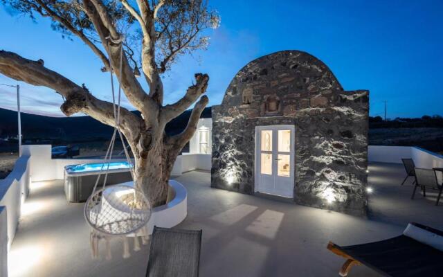 Red beach Harmony Suites Stone house