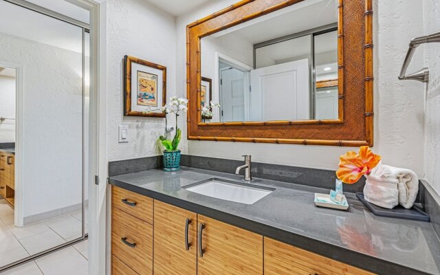 Papakea Oceanview Studio 0 Bedroom Condo by RedAwning