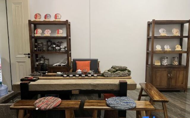 Xishuangbanna Jinghong Manzhou Hotel (Star Night Market)