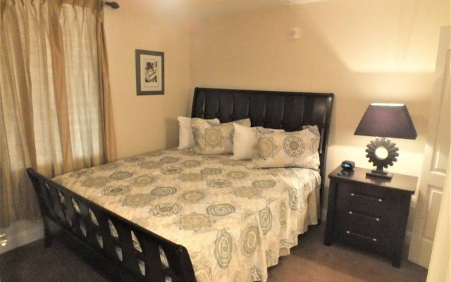 Lexington Vacations by Stark Hospitality