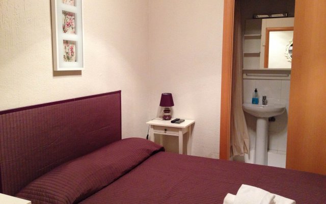 Hostal Balmes Centro