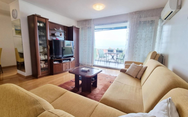 Apartment Rijeka with sea view