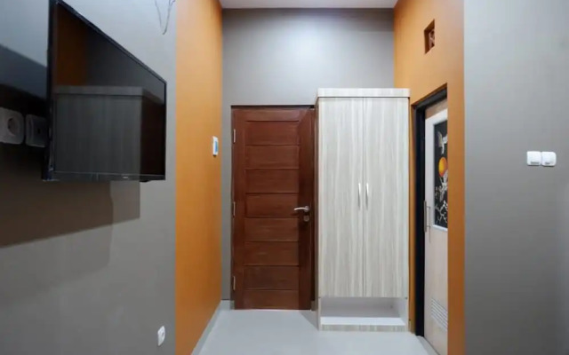 RedDoorz Syariah near Stasiun Tegal