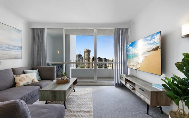 Ocean View 2-bed With Pool, Tennis Court & BBQ – Guest Rooms – Gold Coast