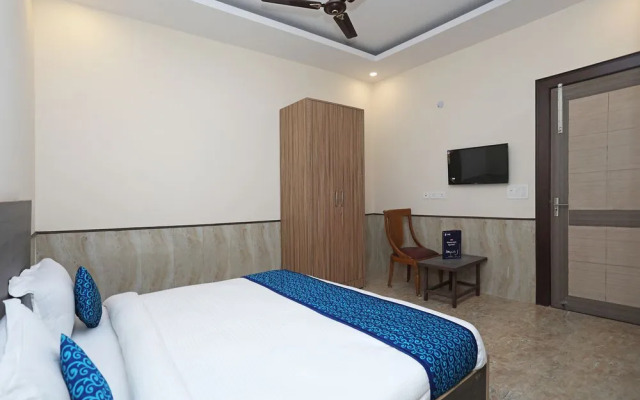 OYO Townhouse 782 Hotel kalinga Sector 66