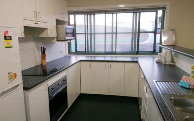 Darling Harbour City View 1 Br Apartment