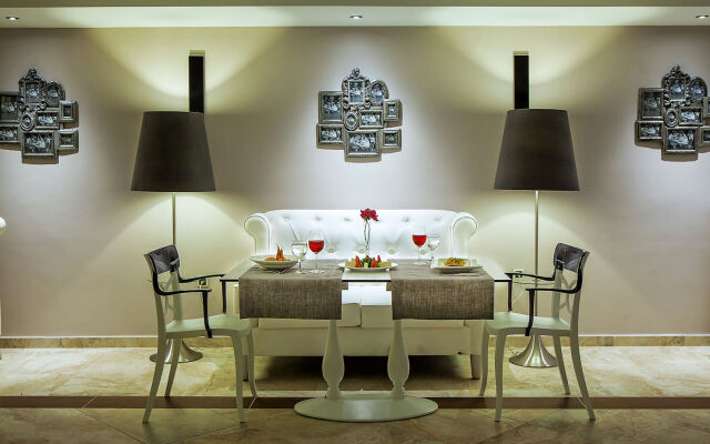 Core Hotel Polychrono