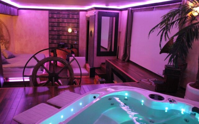 Bubble Lounge Hotel