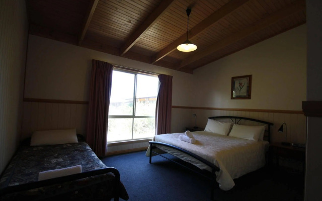 Halls Haven Holiday Units