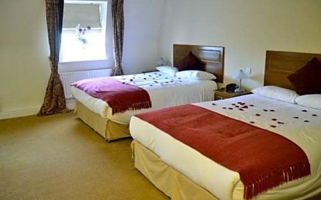 Cooneys Hotel