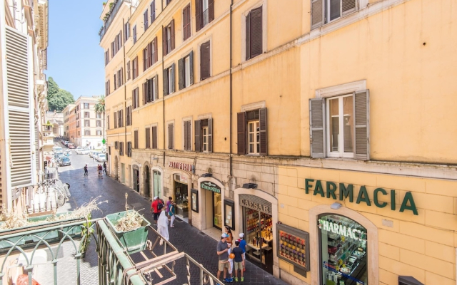 RSH Spanish Steps Luxury Apartment