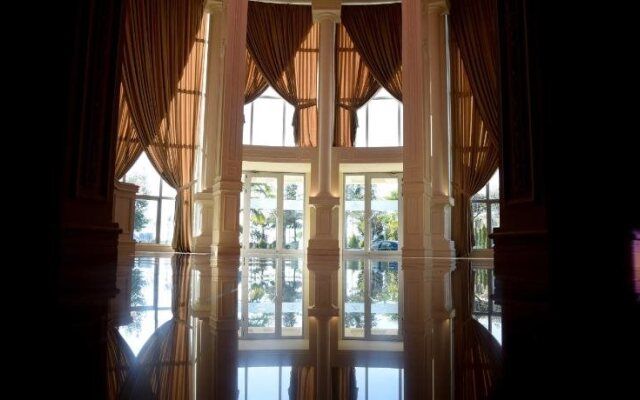 Xheko Imperial Hotel