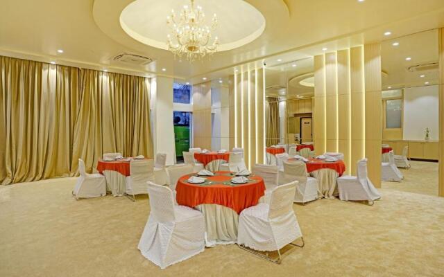 Treebo Premium Golden Bliss Trimurti Nagar Square