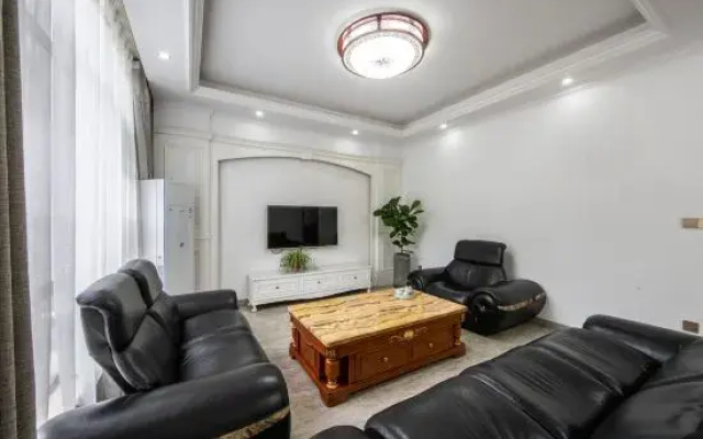 Anji semi-hidden b&B