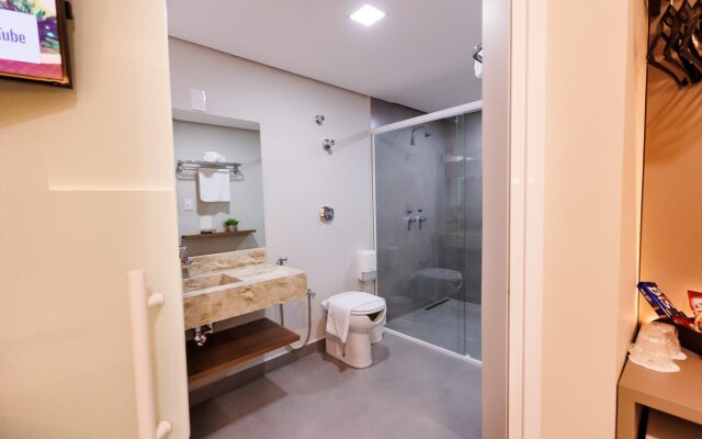 Tonello Business Hotel