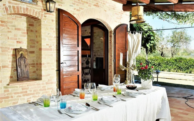 Elegant Villa in Montecosaro Italy with Hot Tub