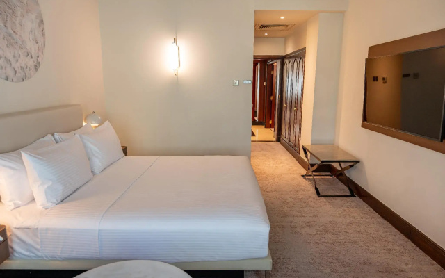 Majestic Cove Hotel