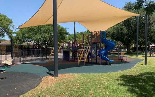 Adelaide Style Accommodation-City-Beach