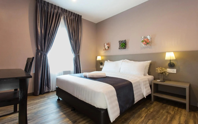 Oyo 490 Dk Hotel
