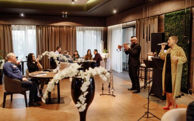 Гостинично-ресторанный комплекс с пляжем RiverSide