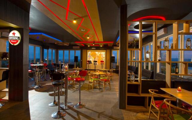 Ascent Hotel and Cafe