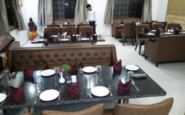 Hotel Royal Palace - Sagar