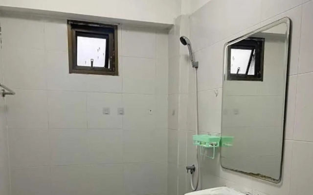 OYO 75577 Palace Hostel