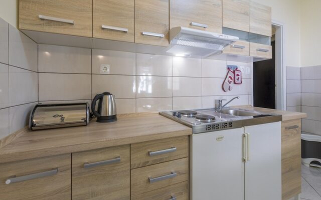 Apartment Mira