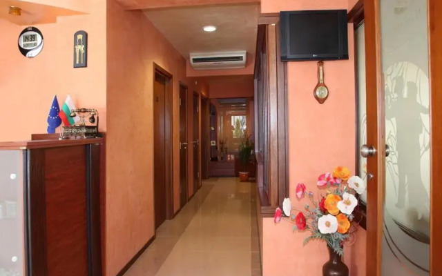 Contessa Hotel