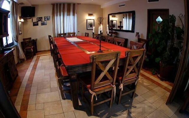 Fortuna Hotel & Restaurant