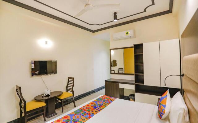 Itsy Hotels NV, Sushant Lok
