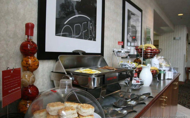 Hampton Inn & Suites Cleveland/Independence