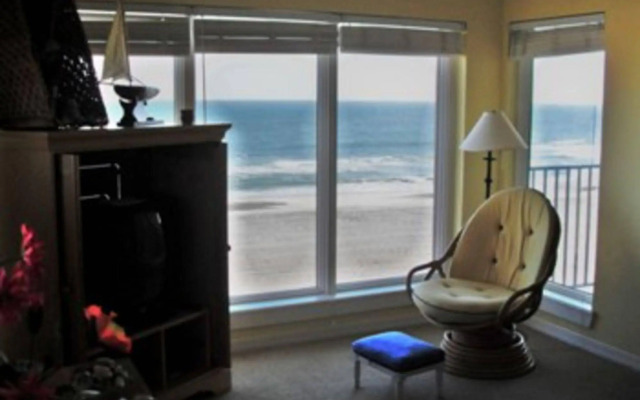 Oceans of Amelia Condos