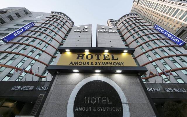 Amour Hotel