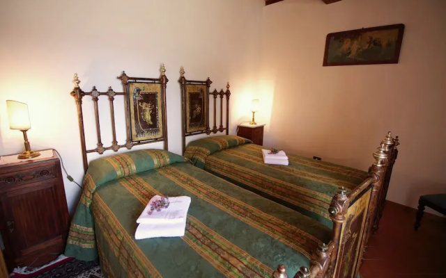 Apartment in Poppi With Shared Pool