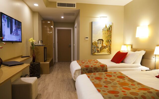 Grand Plaza Hotel