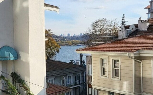 Chic Flat in Sariyer With Balcony and Sea View