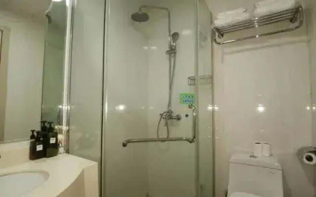 Super 8 Collection Hotel (Shucheng Huaqiao Road Wanda Plaza)