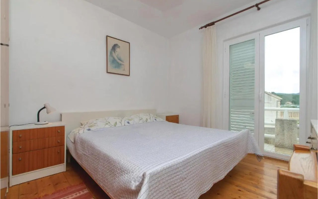 Two-Bedroom Apartment in Racisce