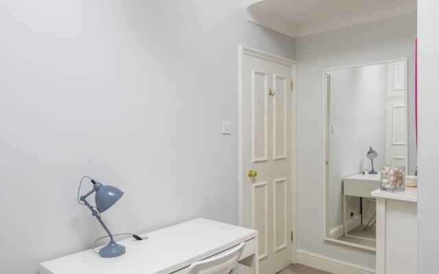 Lovely 2-bed Flat in Shepherd's Bush, West London
