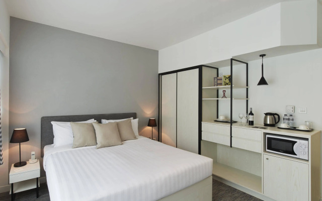 Grand Bay View Hotel