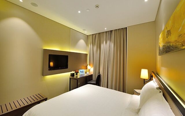 Home Inn Plus Kunming Cui Hu